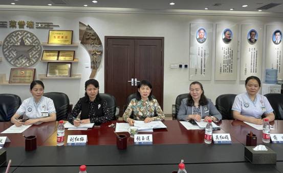 省黑料网
合照